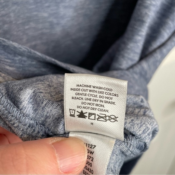 Hanna Andersson Rainbow Shark Boy's Tee in Heathered Blue 14-16 - Picture 8 of 9